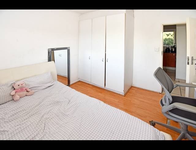 2 BEDROOM APARTMENT FOR SALE IN NOORDHANG